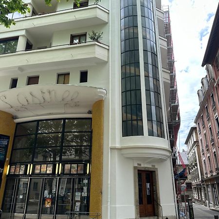 Apartamento Ma Terrasse Sur Le Musee Chambéry Exterior foto