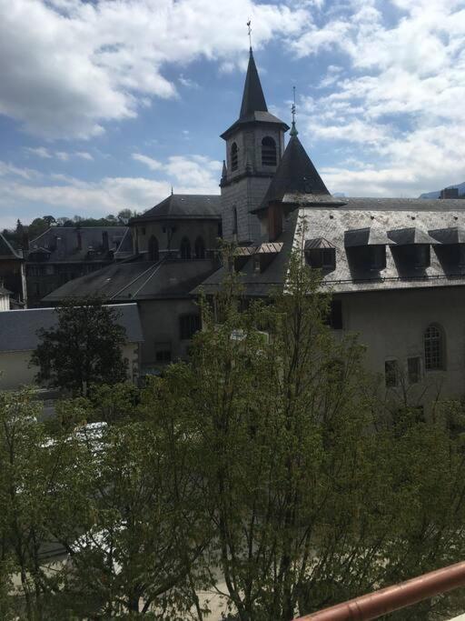 Apartamento Ma Terrasse Sur Le Musee Chambéry Exterior foto
